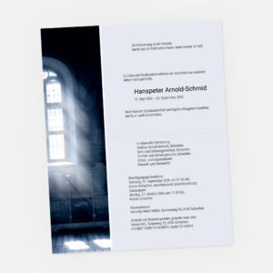 Leidzirkular mit mit Fenster. Einladung zur Trauerfeier in der Farbe blau online gestalten.