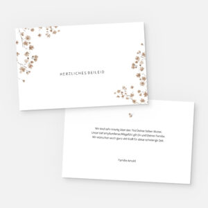 Zwei weiße Kondolenzkarten Pusteblume (Kopie) mit hellbraunem Blumenmuster. Auf der Vorderseite steht "Herzliches Beileid", auf der Rückseite eine herzliche deutsche Botschaft von "Familie Arnold".